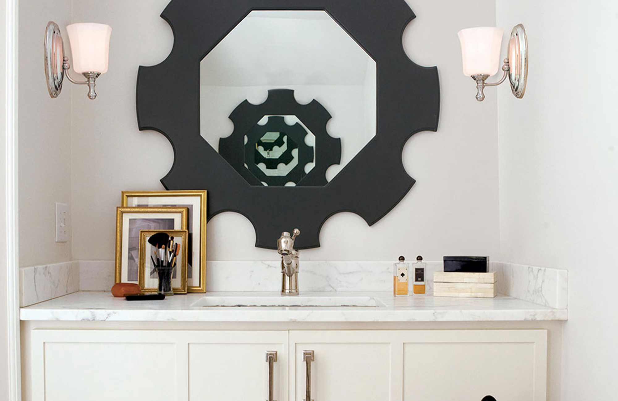 Accent-Lighting-BG-5ff7a7f10dc87